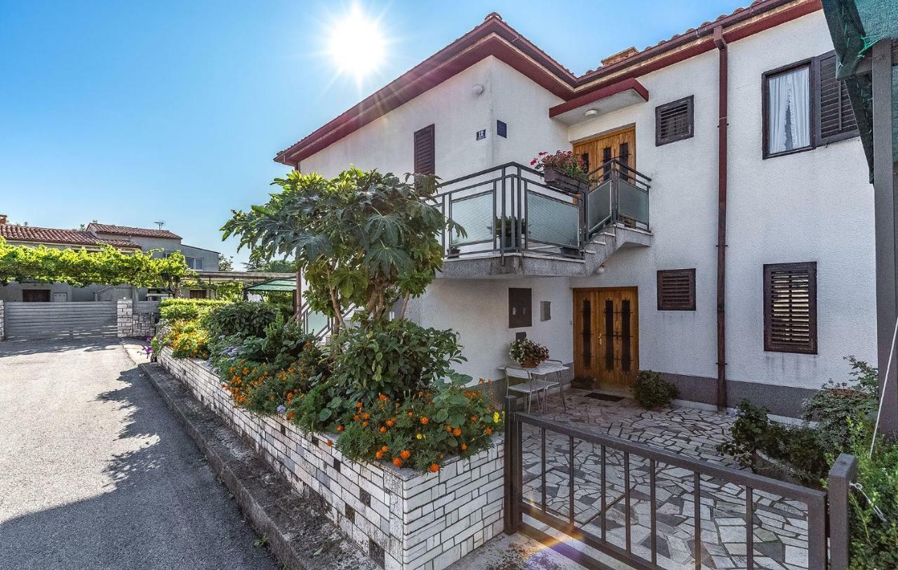 Vlado Apartment